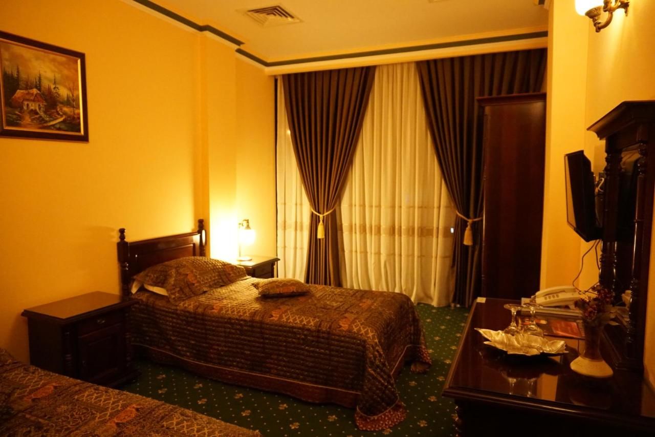 Отель Hotel Central Слобозия