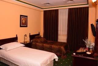 Отель Hotel Central Слобозия Двухместный номер с 2 отдельными кроватями-1