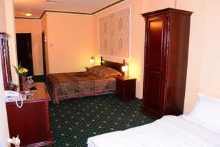 Отель Hotel Central Слобозия Двухместный номер с 1 кроватью и гидромассажной ванной-2